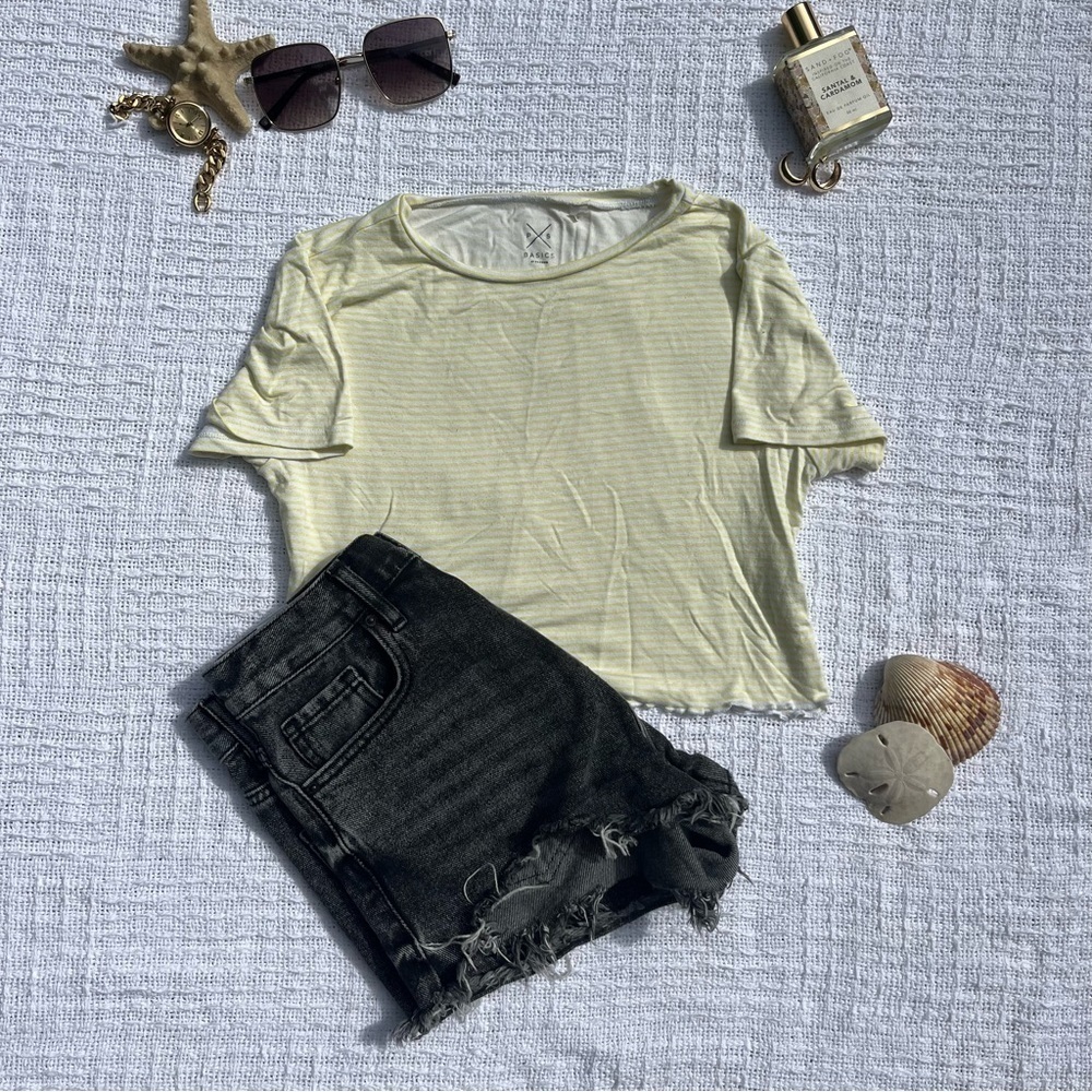 Yellow and white pacsun striped short sleeve tee size small